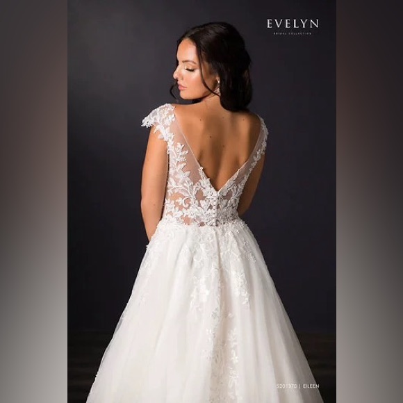 Size 8 (L) EVELYN BRIDAL Pearl embroidery sequin lace mesh wedding dress - Picture 4 of 9